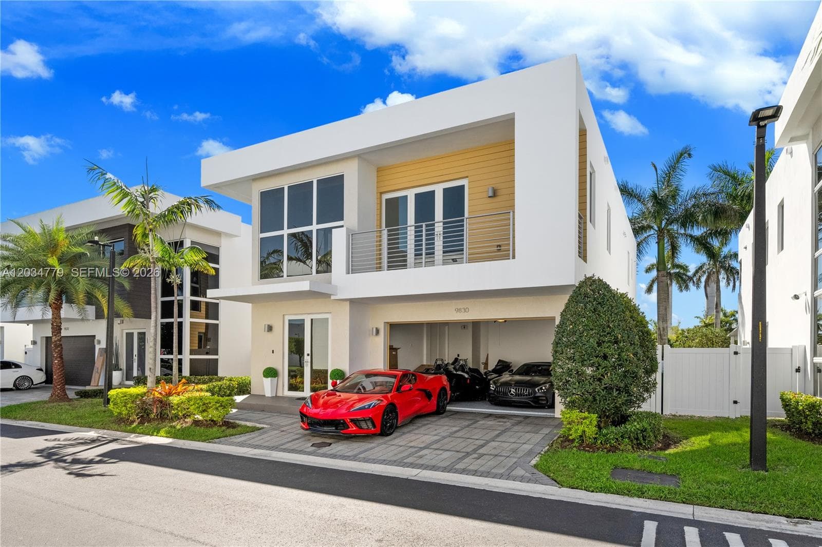 9830 NW 74th Ter, Doral FL 33178