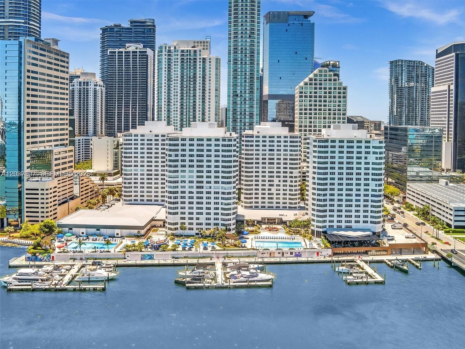 905 Brickell Bay Dr # 623, Miami FL 33131