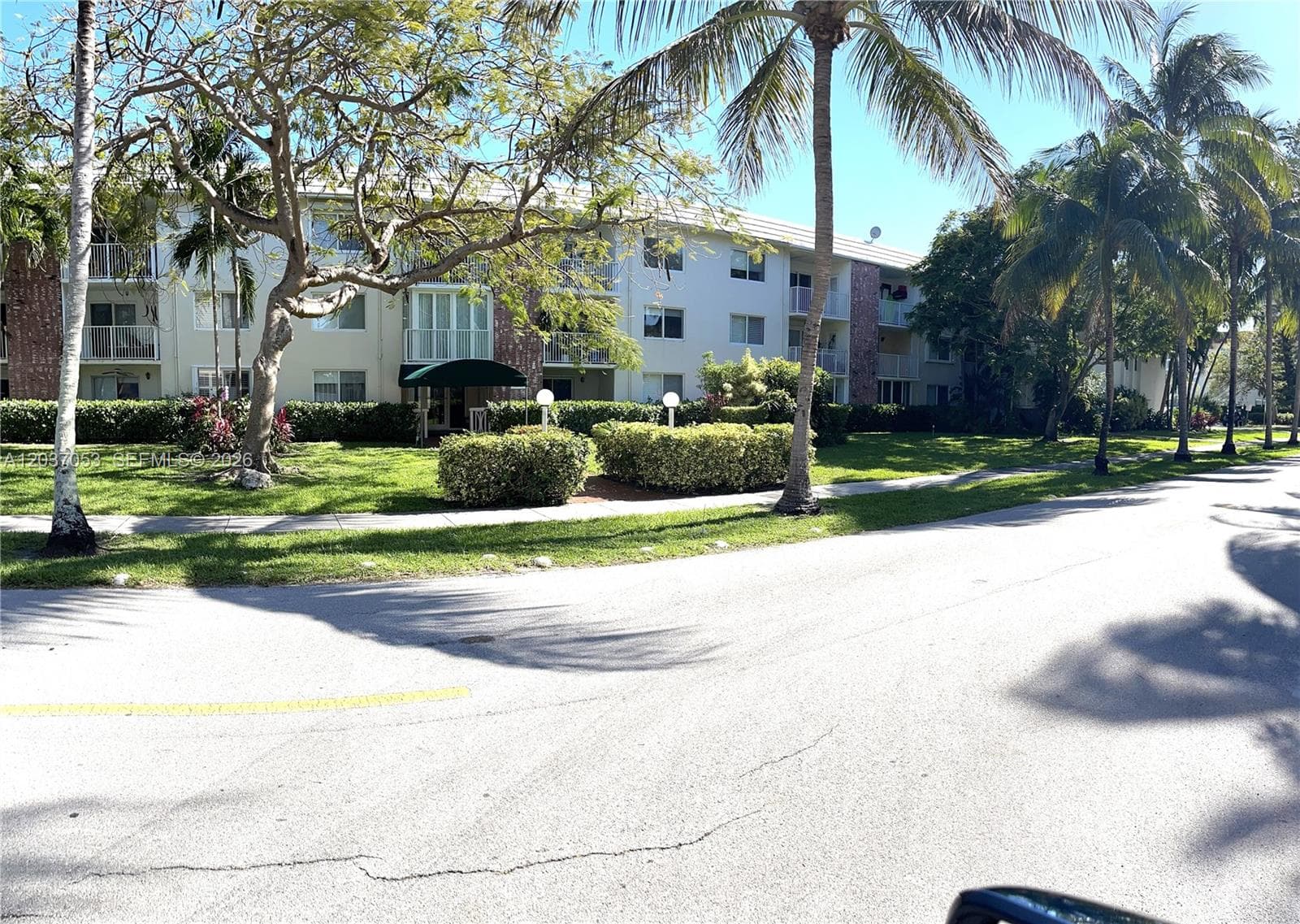 240 Galen Dr # 214, Key Biscayne FL 33149