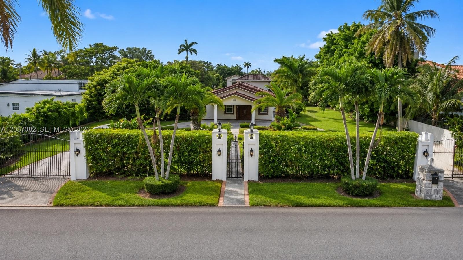 300 SW 123rd Ave, Miami FL 33184