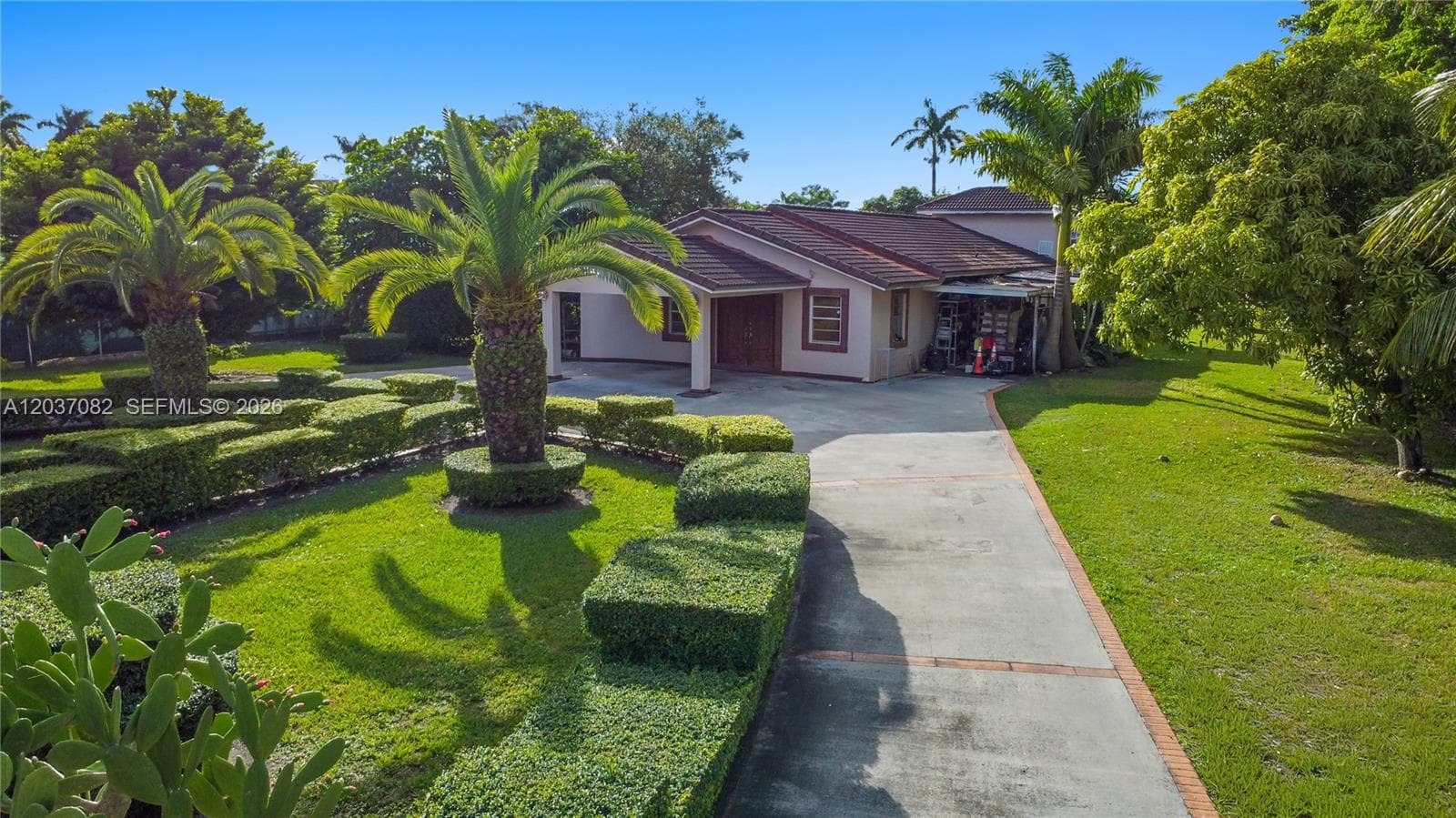 300 SW 123rd Ave, Miami FL 33184