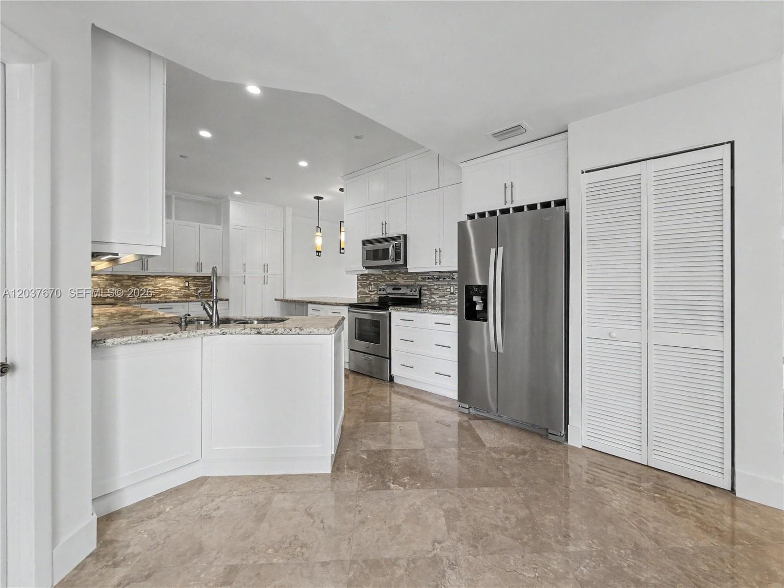 4725 NW 104th Ave, Doral FL 33178