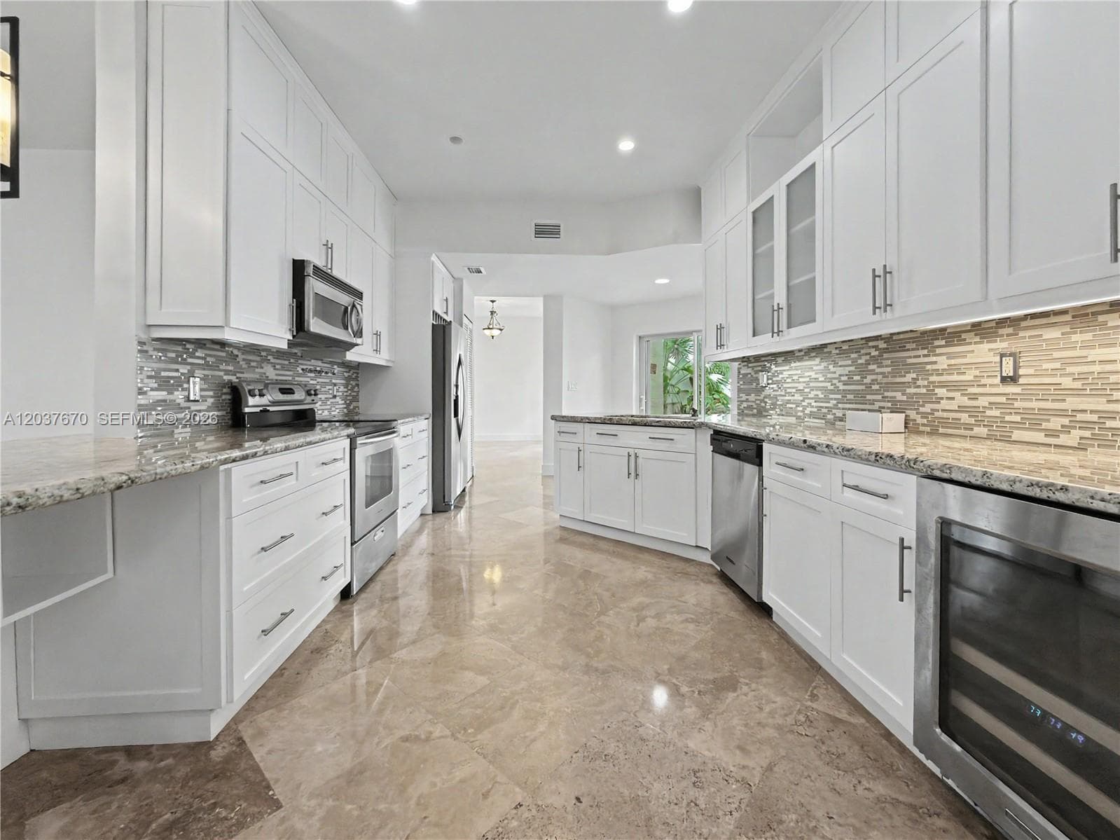 4725 NW 104th Ave, Doral FL 33178