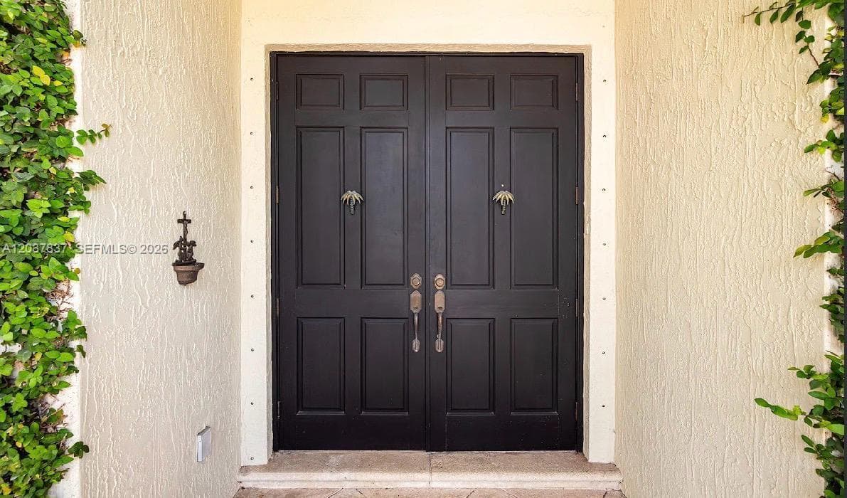 797 Glenridge Rd, Key Biscayne FL 33149
