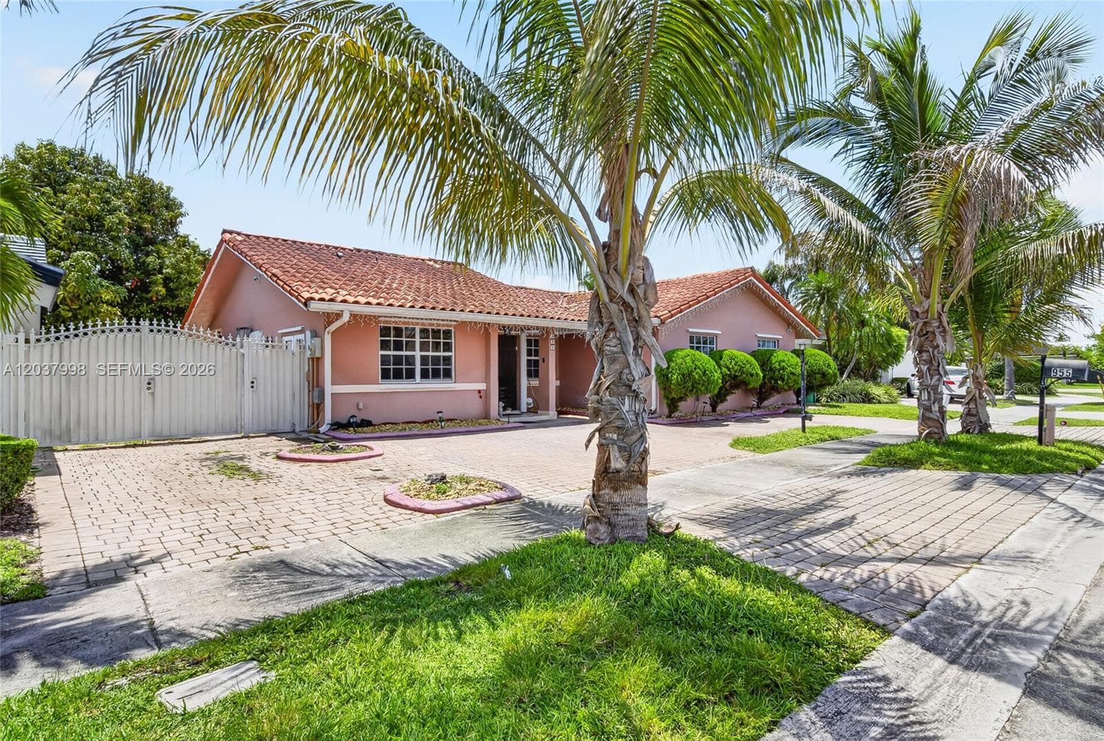 955 NW 128th Ct, Miami FL 33182