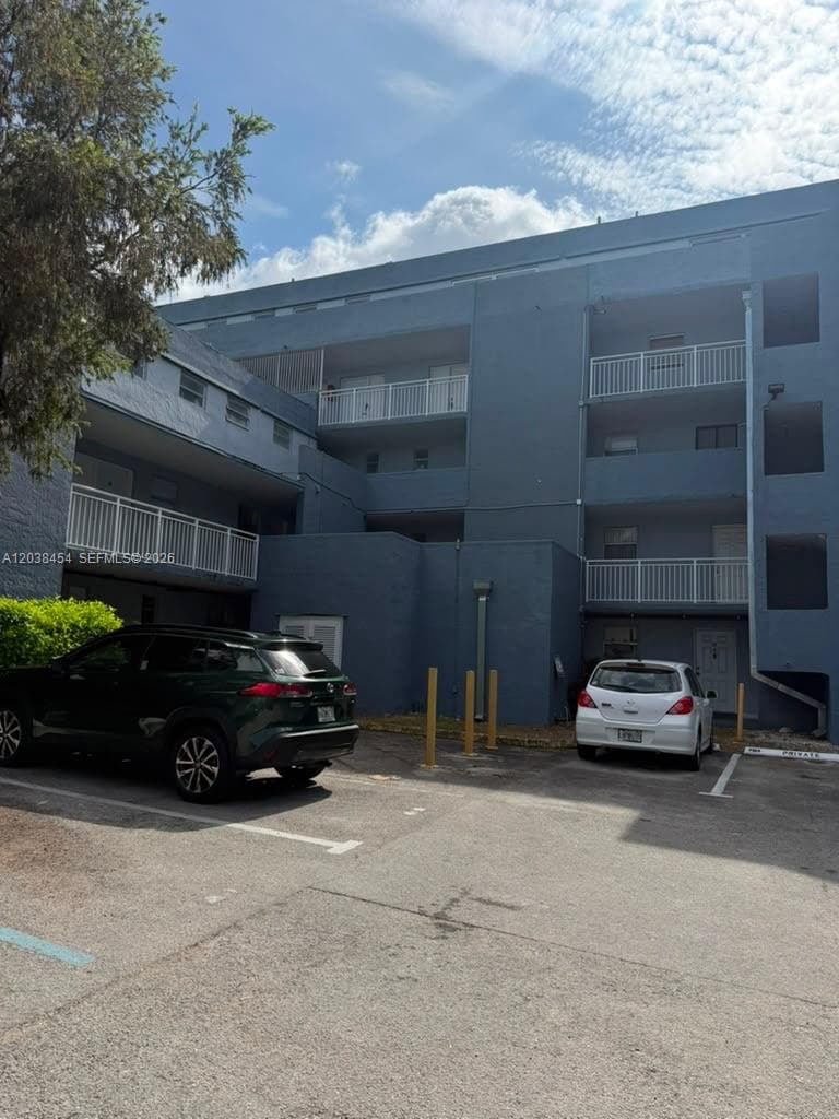 9375 Fontainebleau Blvd # L225, Miami FL 33172
