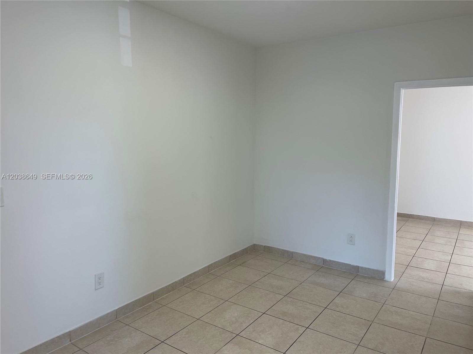 1043 NW 2nd St # 14, Miami FL 33128