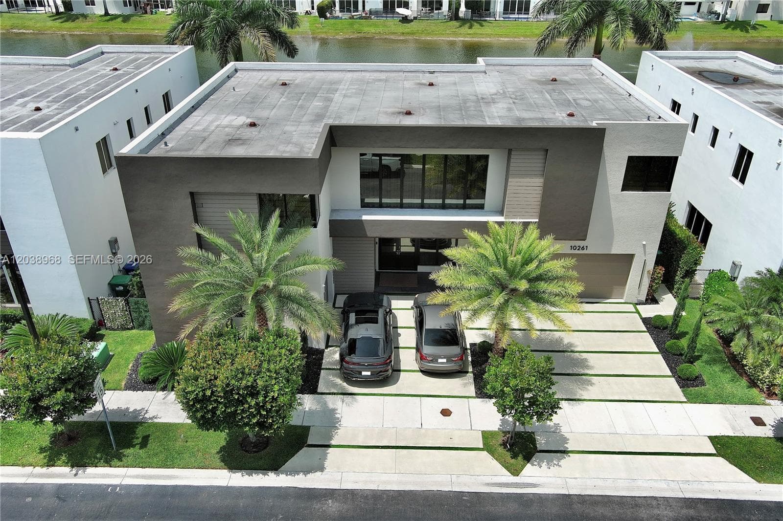 10261 NW 74th Ter, Doral FL 33178