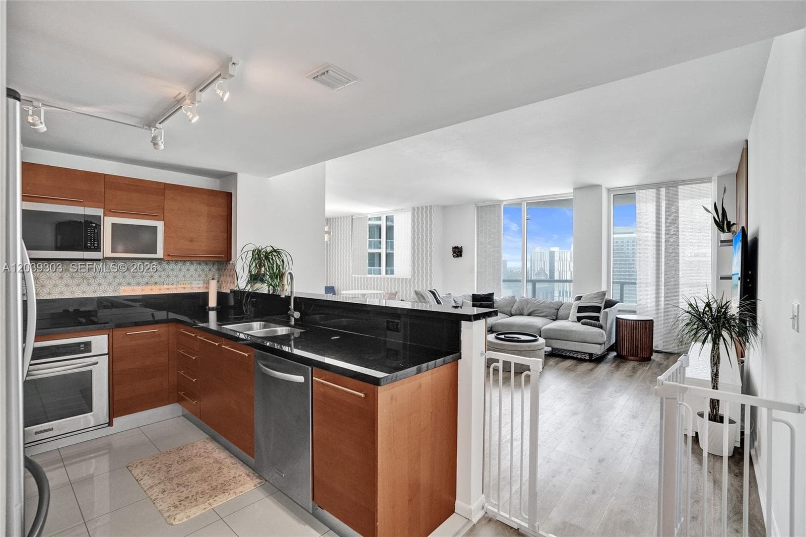 244 Biscayne Blvd # 3409, Miami FL 33132