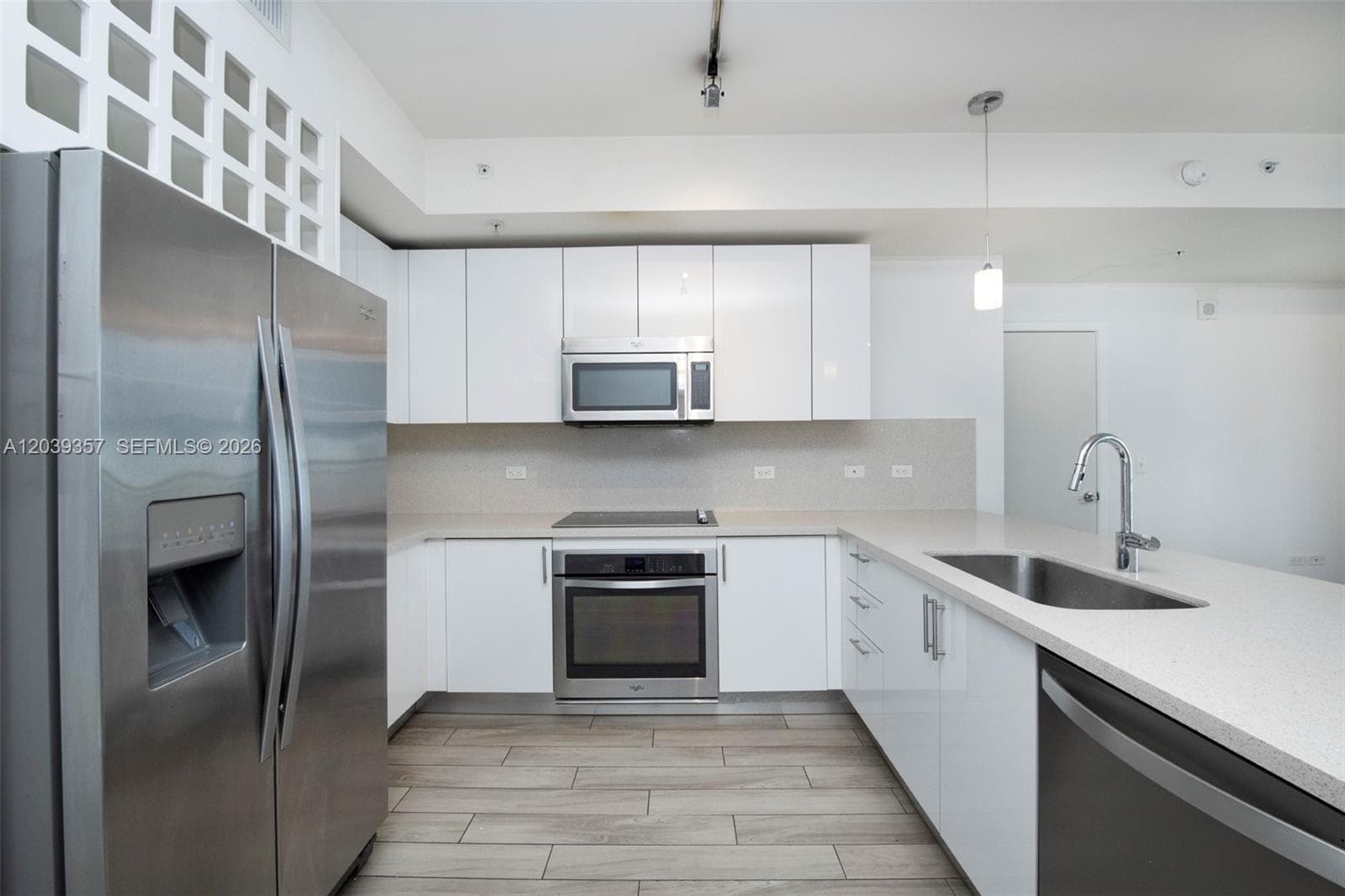999 SW 1st Ave # 2402, Miami FL 33130