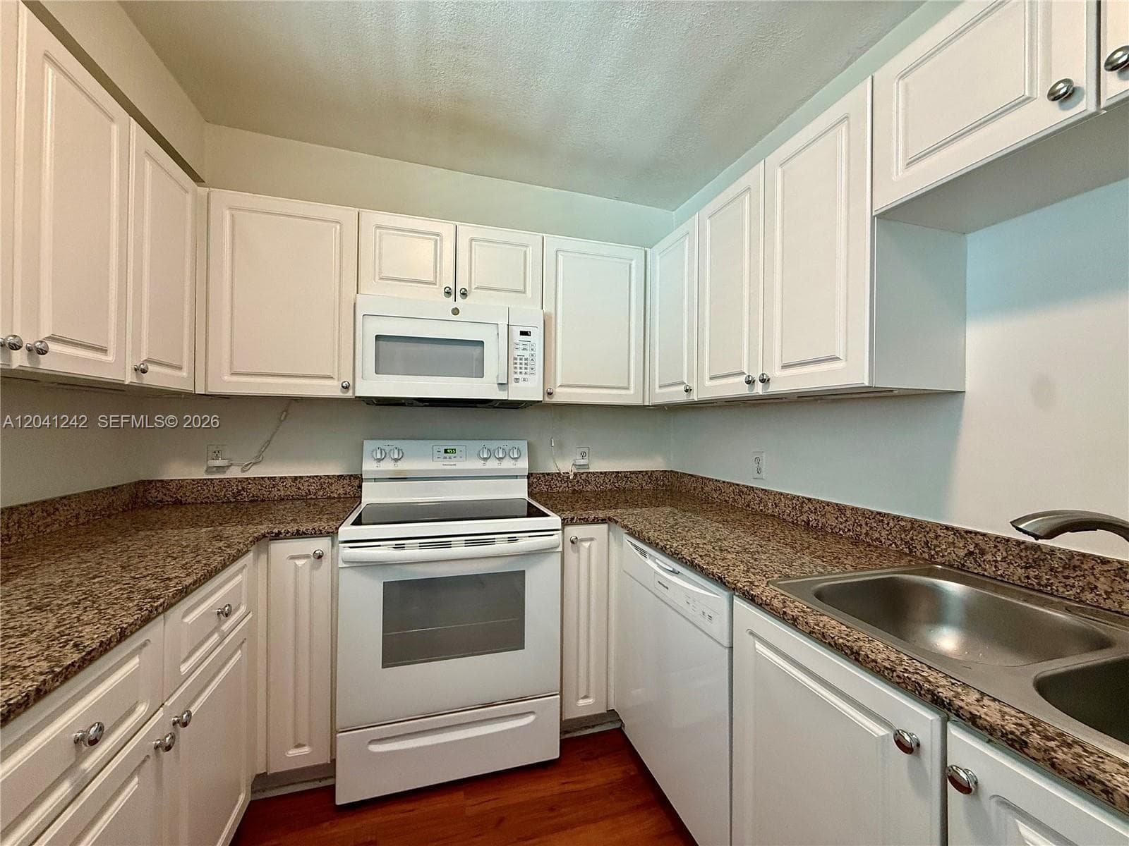 7800 Collins Ave # 407, Miami Beach FL 33141