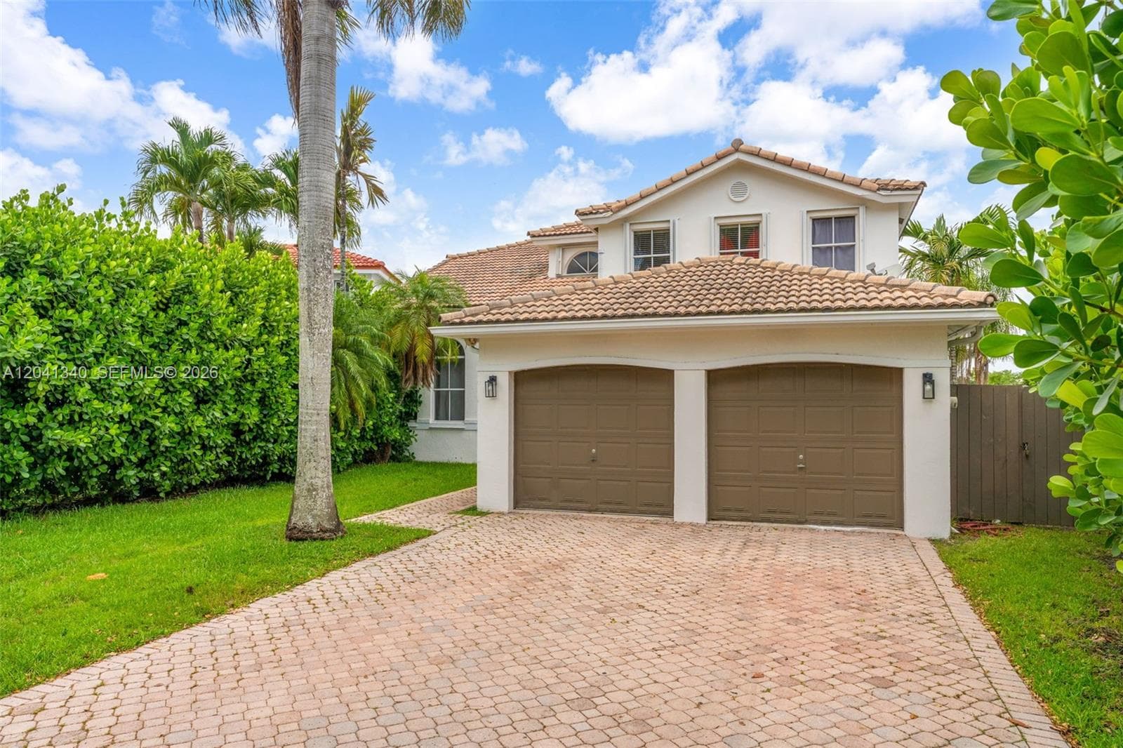 16335 SW 81 St, Miami FL 33193