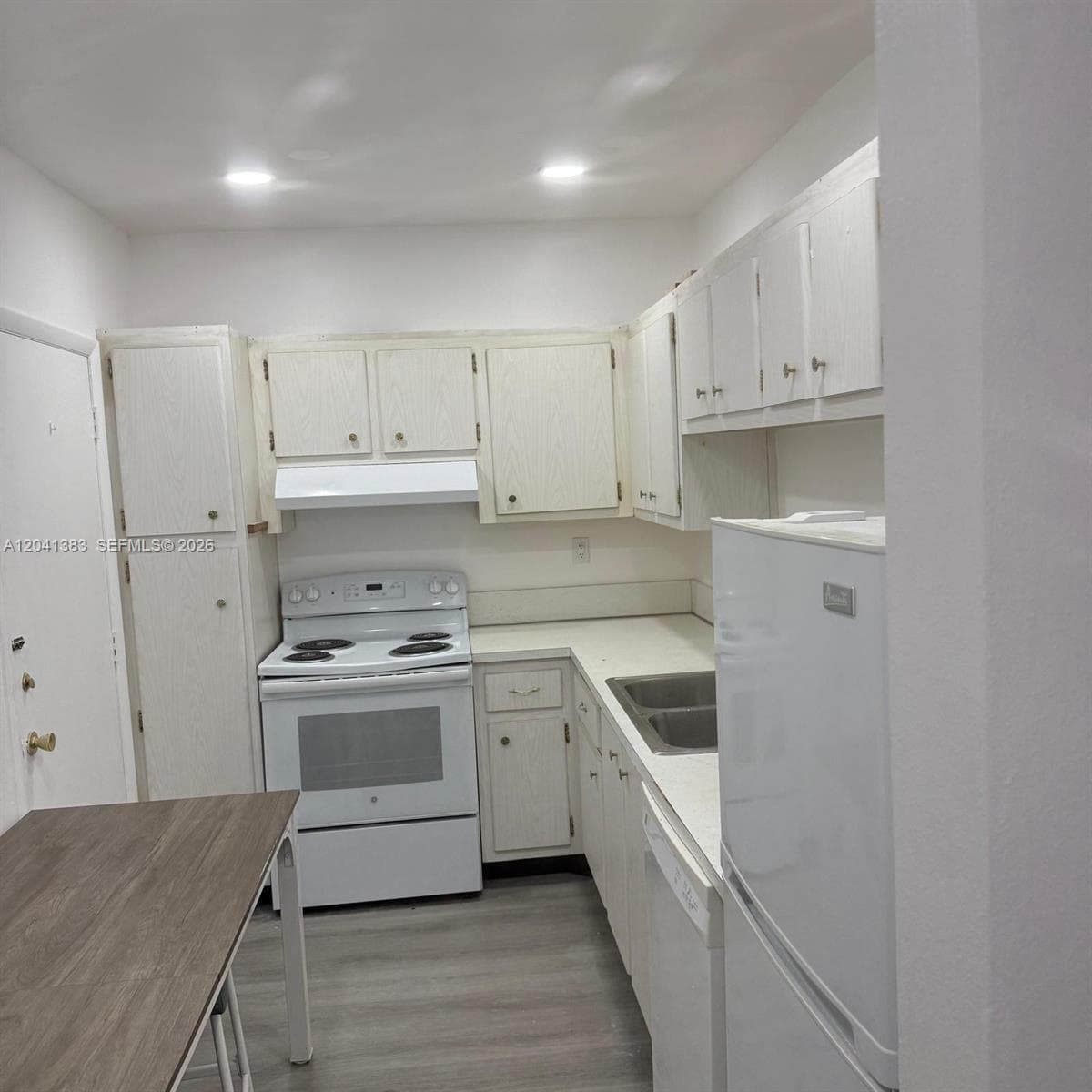 9159 SW 77th Ave # 211, Miami FL 33156