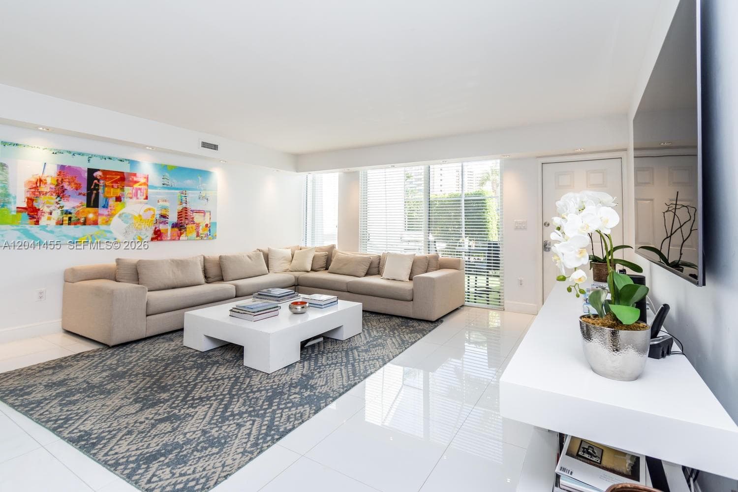 425 Grapetree Dr # 206, Key Biscayne FL 33149