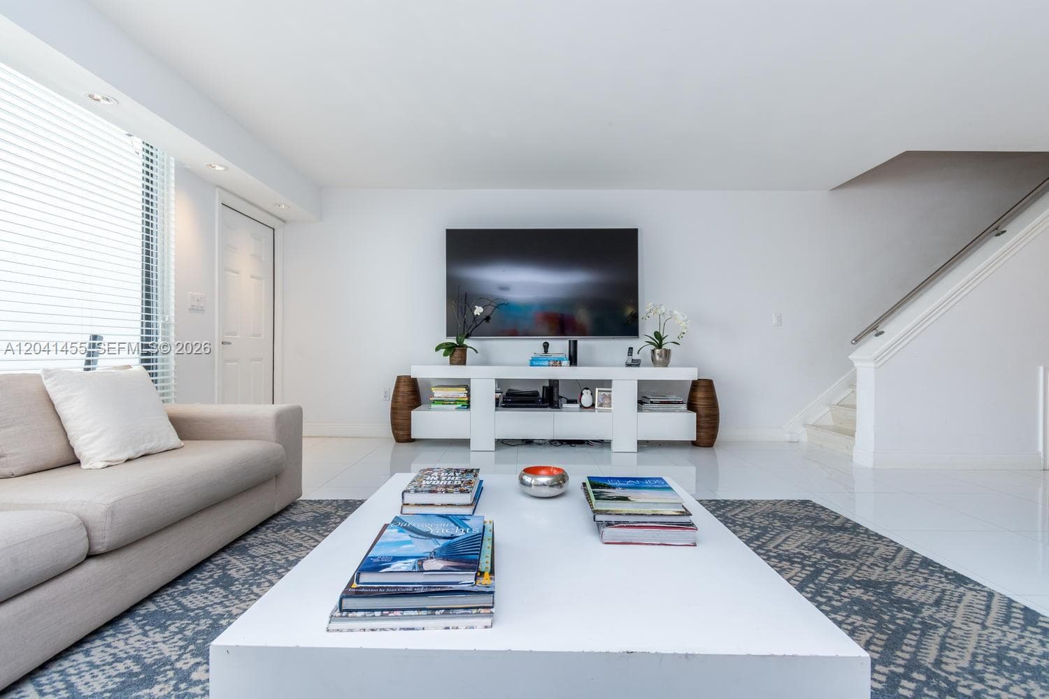 425 Grapetree Dr # 206, Key Biscayne FL 33149