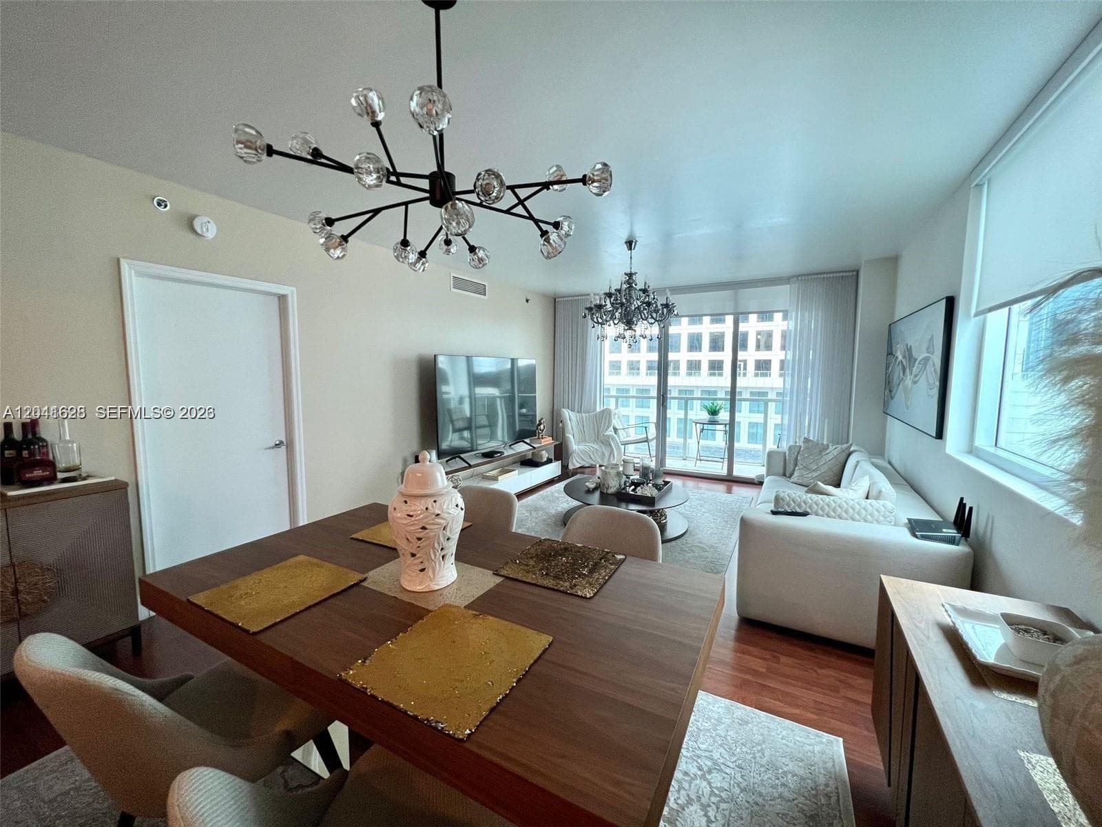500 Brickell Ave # 1410, Miami FL 33131