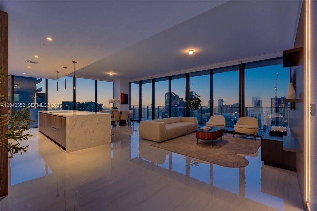 20 NE 11th St # 6003, Miami FL 33132