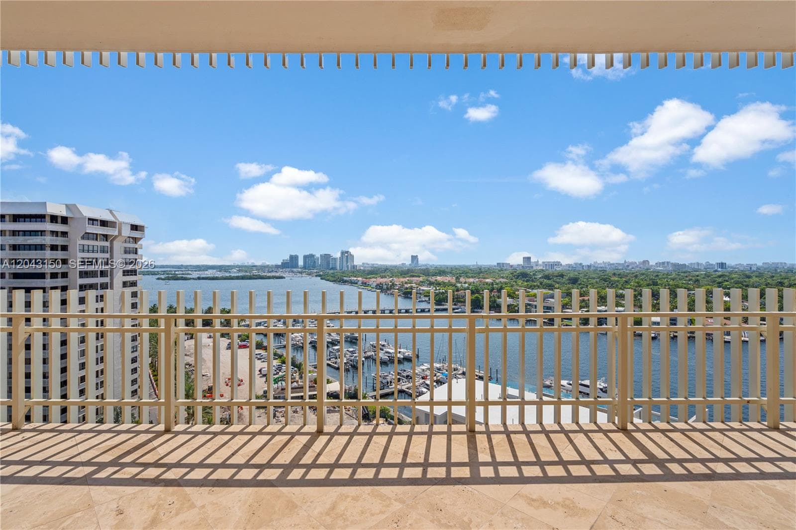 3 Grove Isle Dr # C1610, Miami FL 33133