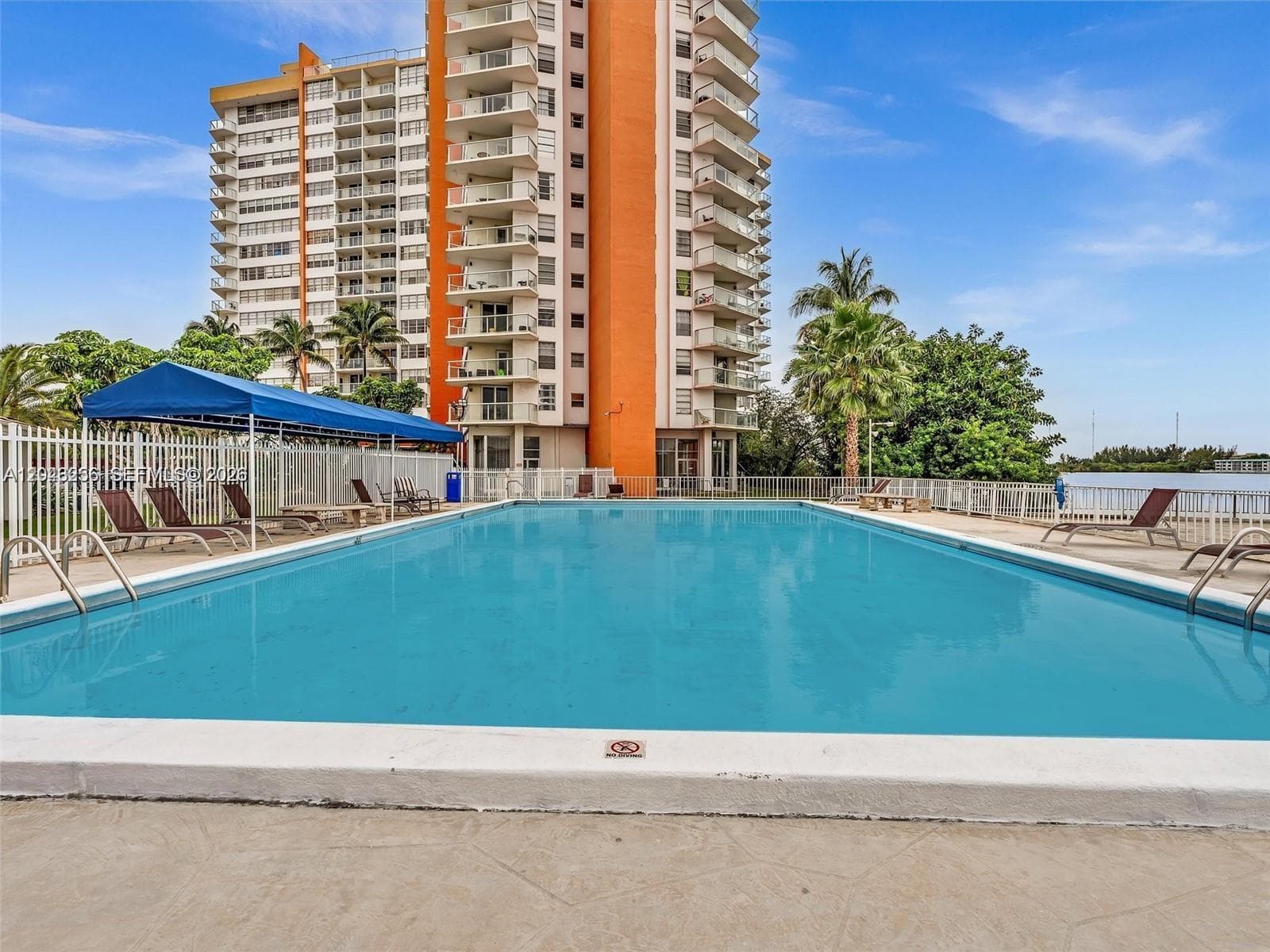 1301 NE Miami Gardens Dr # 701W, Miami FL 33179