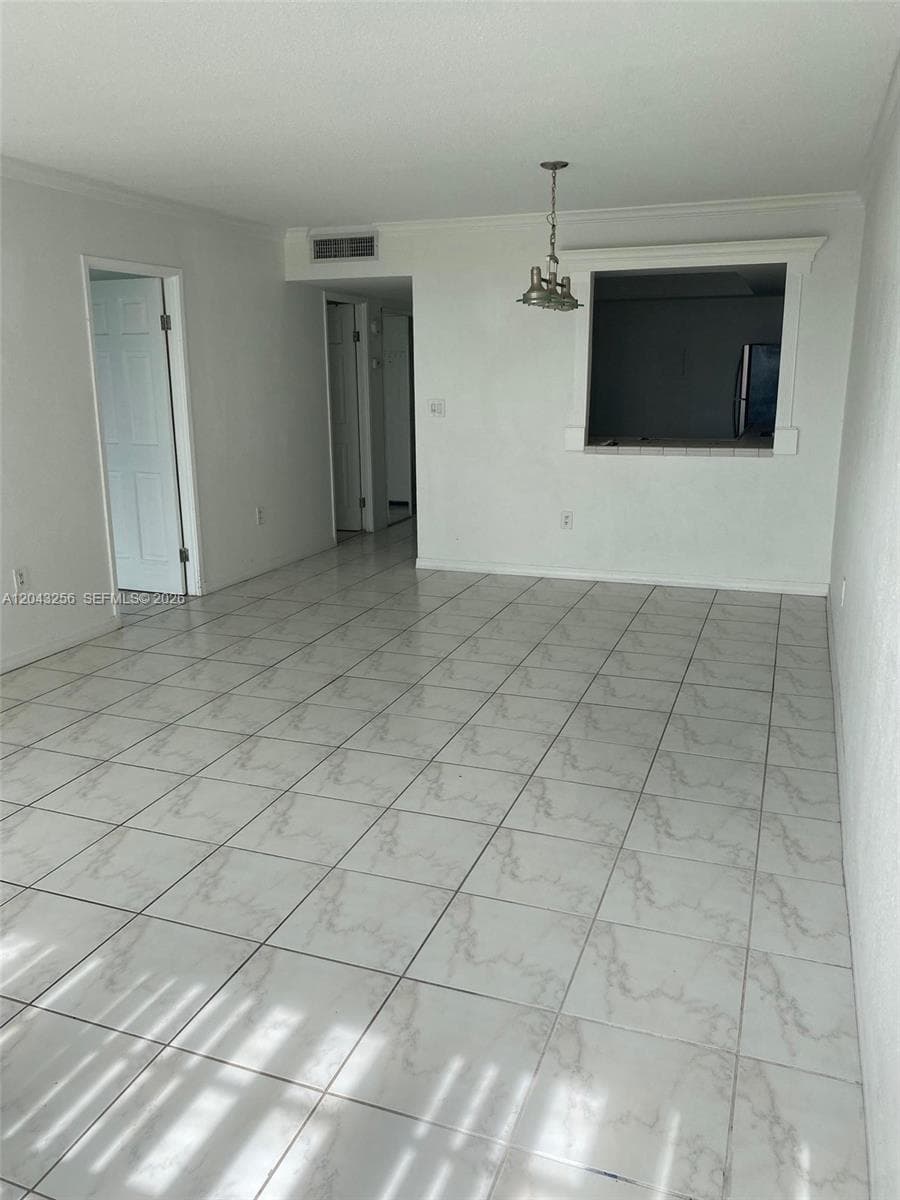 1301 NE Miami Gardens Dr # 701W, Miami FL 33179