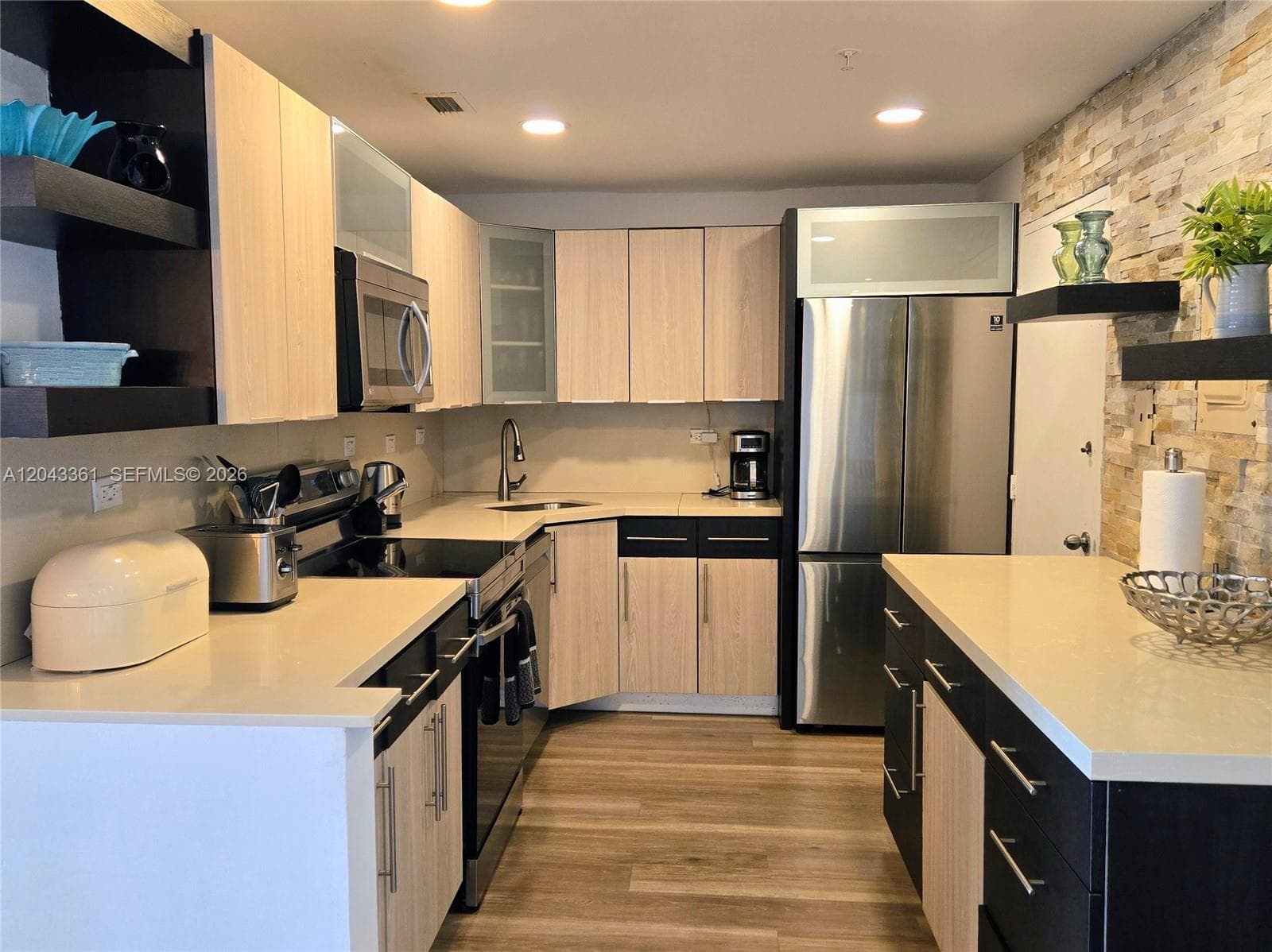 5601 Collins Ave # 520, Miami Beach FL 33140