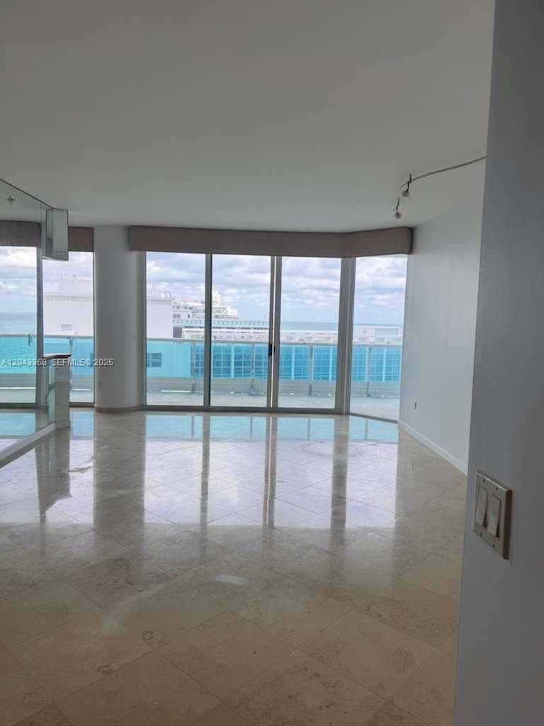 5025 Collins Ave # 1602, Miami Beach FL 33140