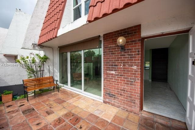 13949 SW 84th St # 801, Miami FL 33183