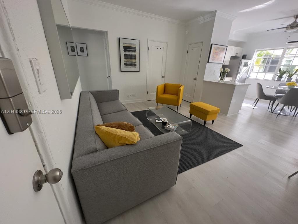 836 10th St # 5, Miami Beach FL 33139