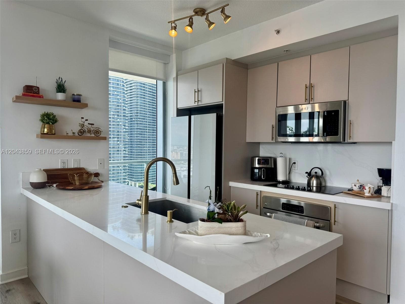 1111 SW 1st Ave # 3225, Miami FL 33130