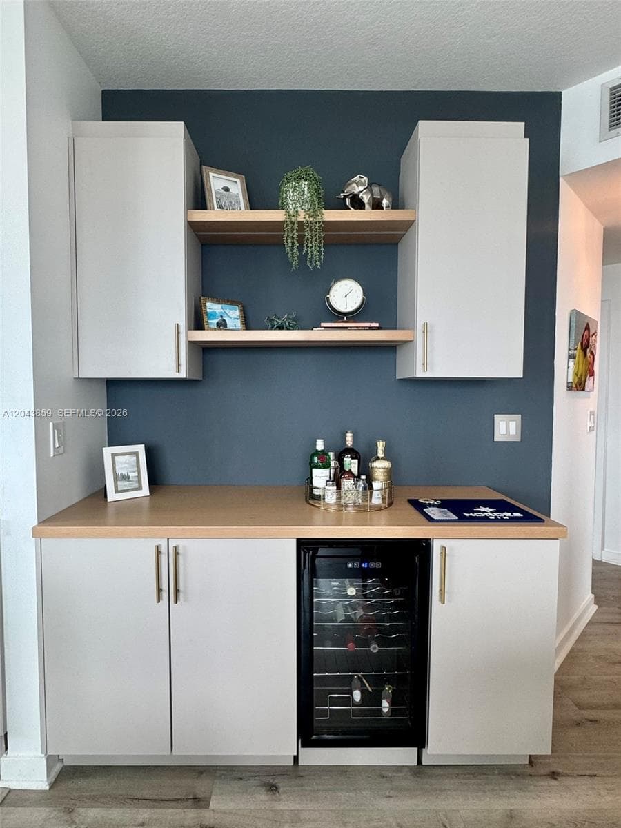 1111 SW 1st Ave # 3225, Miami FL 33130