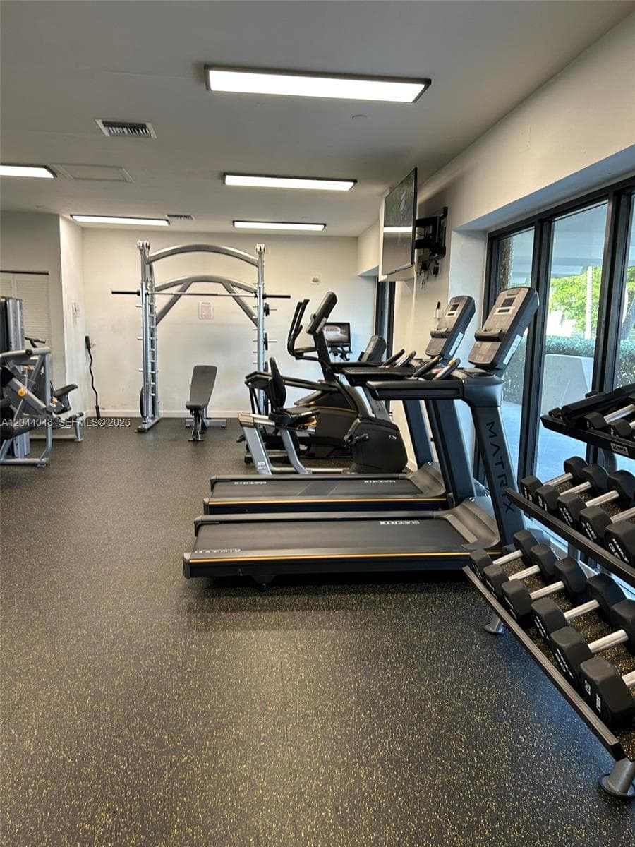 2625 Collins Ave # 1805, Miami Beach FL 33140
