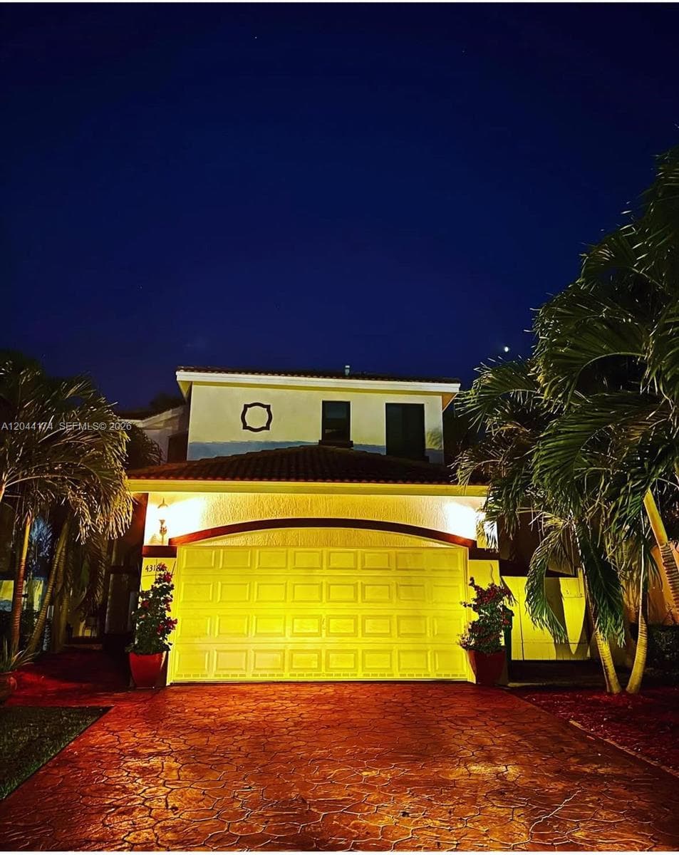 4318 NW 113th Pl, Doral FL 33178