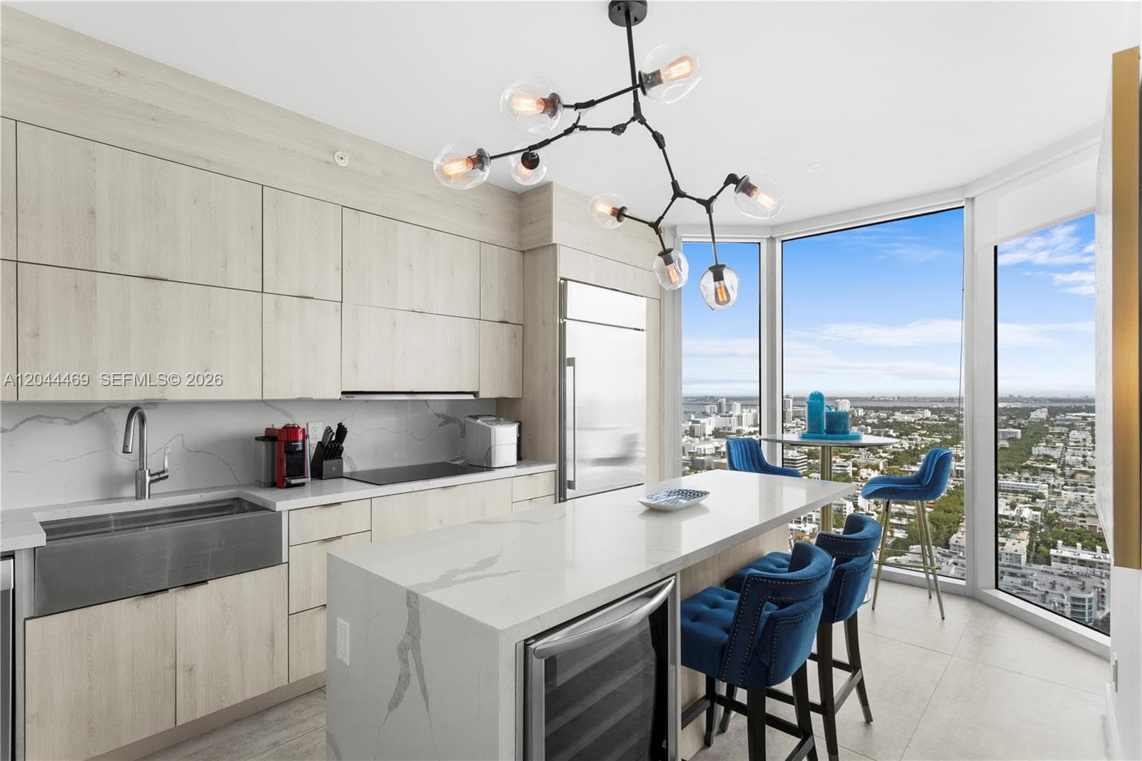 300 S Pointe Dr # 3604, Miami Beach FL 33139