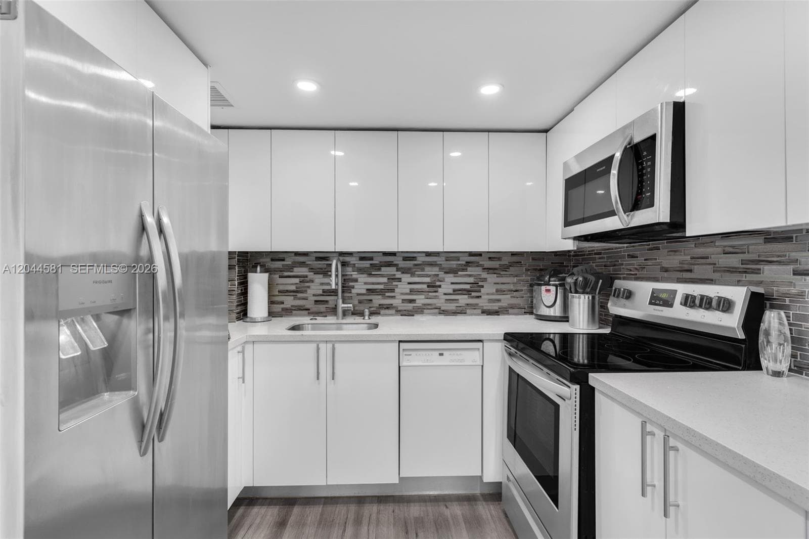 7441 Wayne Ave # 10H, Miami Beach FL 33141
