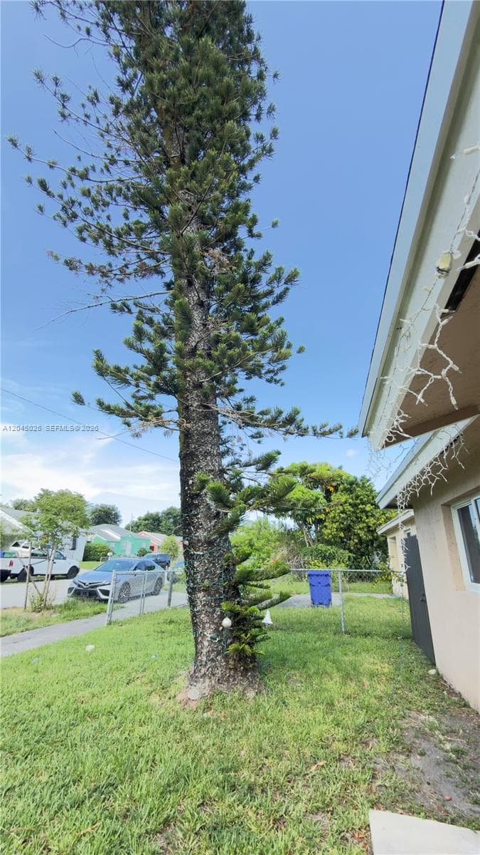 920 NW 65th St, Miami FL 33150
