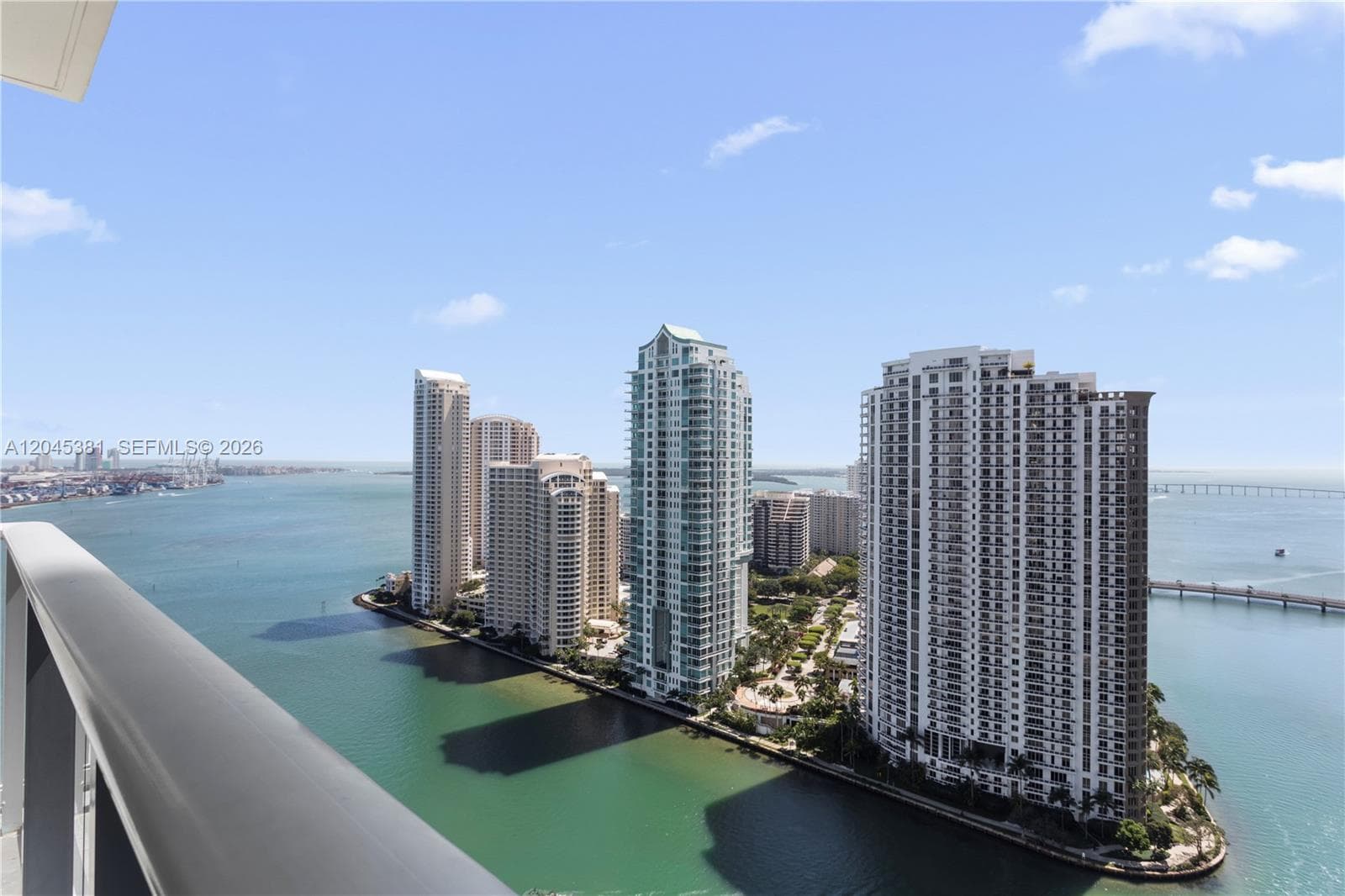 300 S Biscayne Blvd # 2806, Miami FL 33131