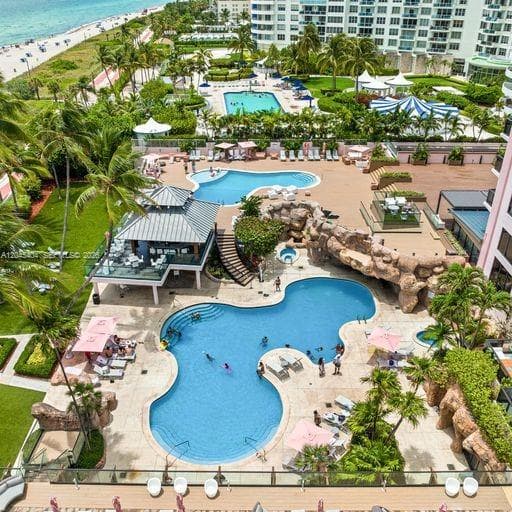 5225 Collins Ave # 1117, Miami Beach FL 33140