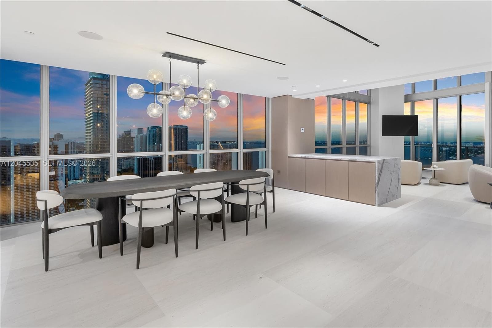 1100 Biscayne Blvd # 3906, Miami FL 33132