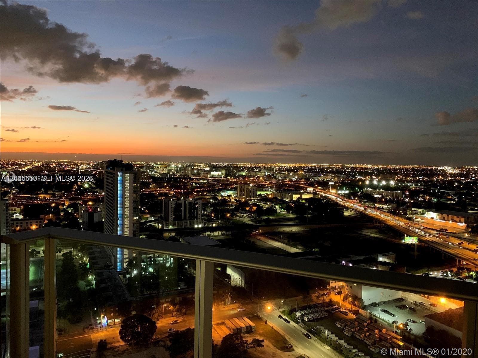 851 NE 1st Ave # 2702, Miami FL 33132