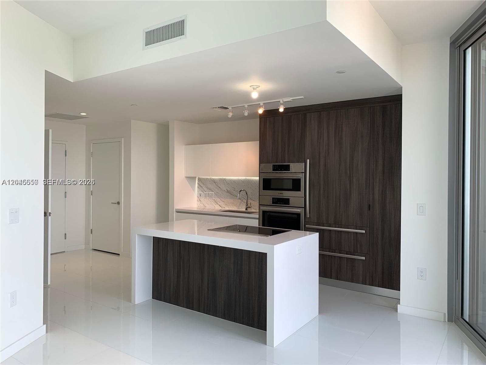 851 NE 1st Ave # 2702, Miami FL 33132