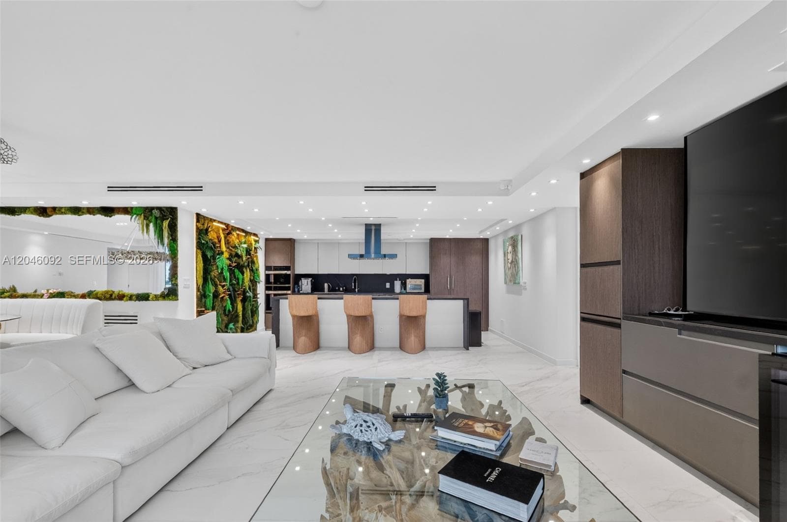 2301 Collins Ave # 443, Miami Beach FL 33139