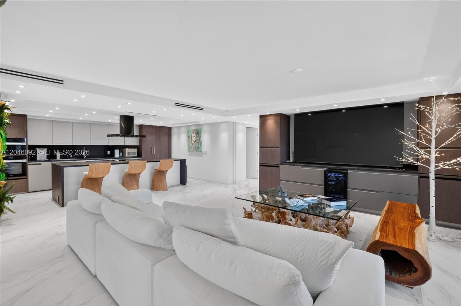 2301 Collins Ave # 443, Miami Beach FL 33139