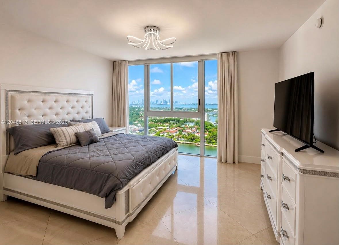 4775 Collins Ave # 2407, Miami Beach FL 33140