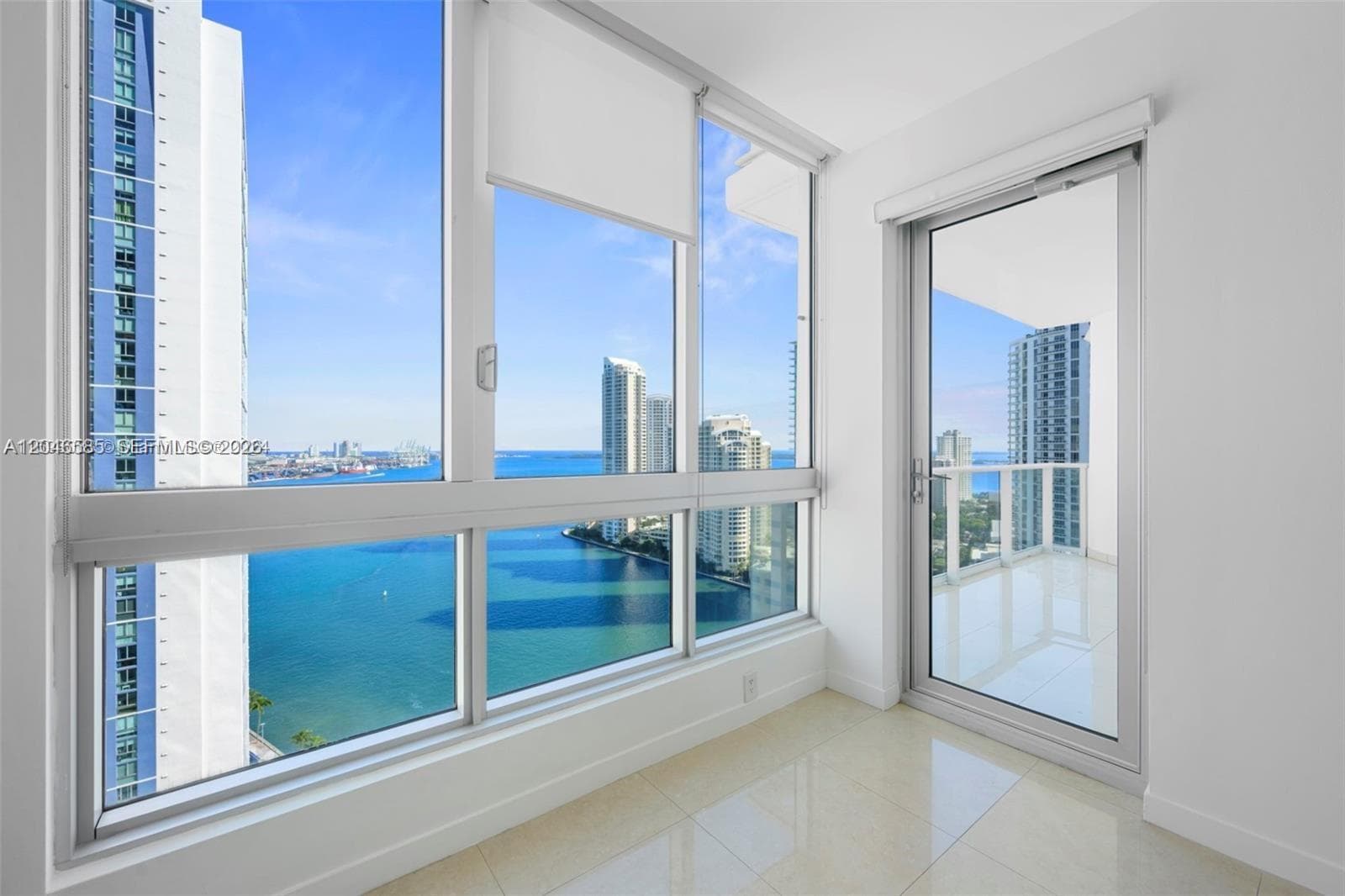 300 S Biscayne Blvd # 2612, Miami FL 33131