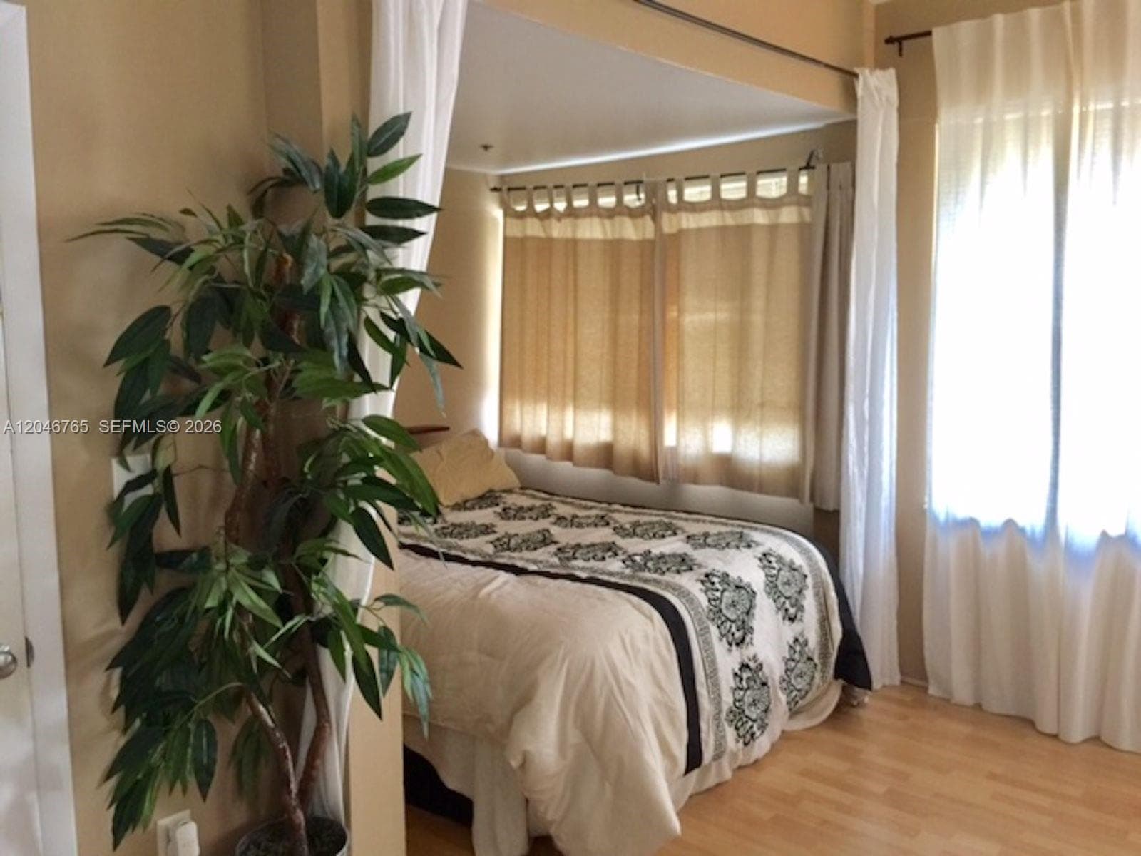 802 Euclid Ave # 201, Miami Beach FL 33139