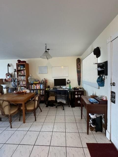2000 Biarritz Dr # 404, Miami Beach FL 33141