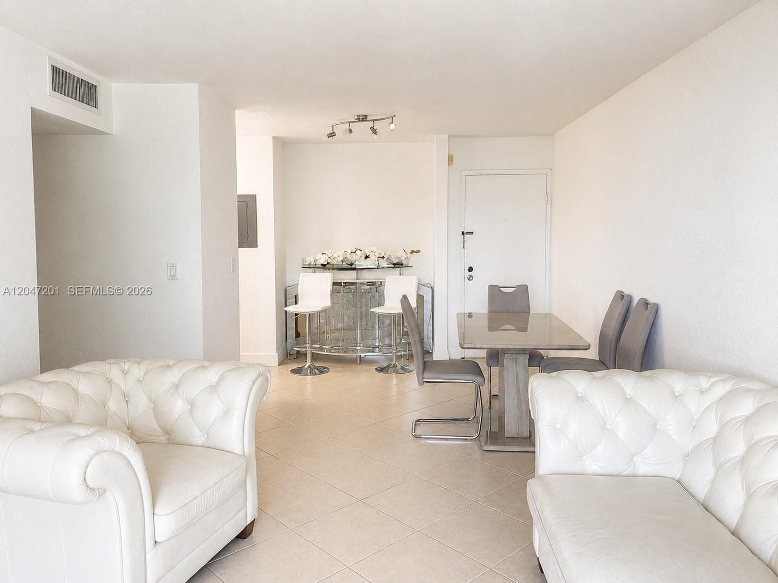 8870 Fontainebleau Blvd # 106, Miami FL 33172