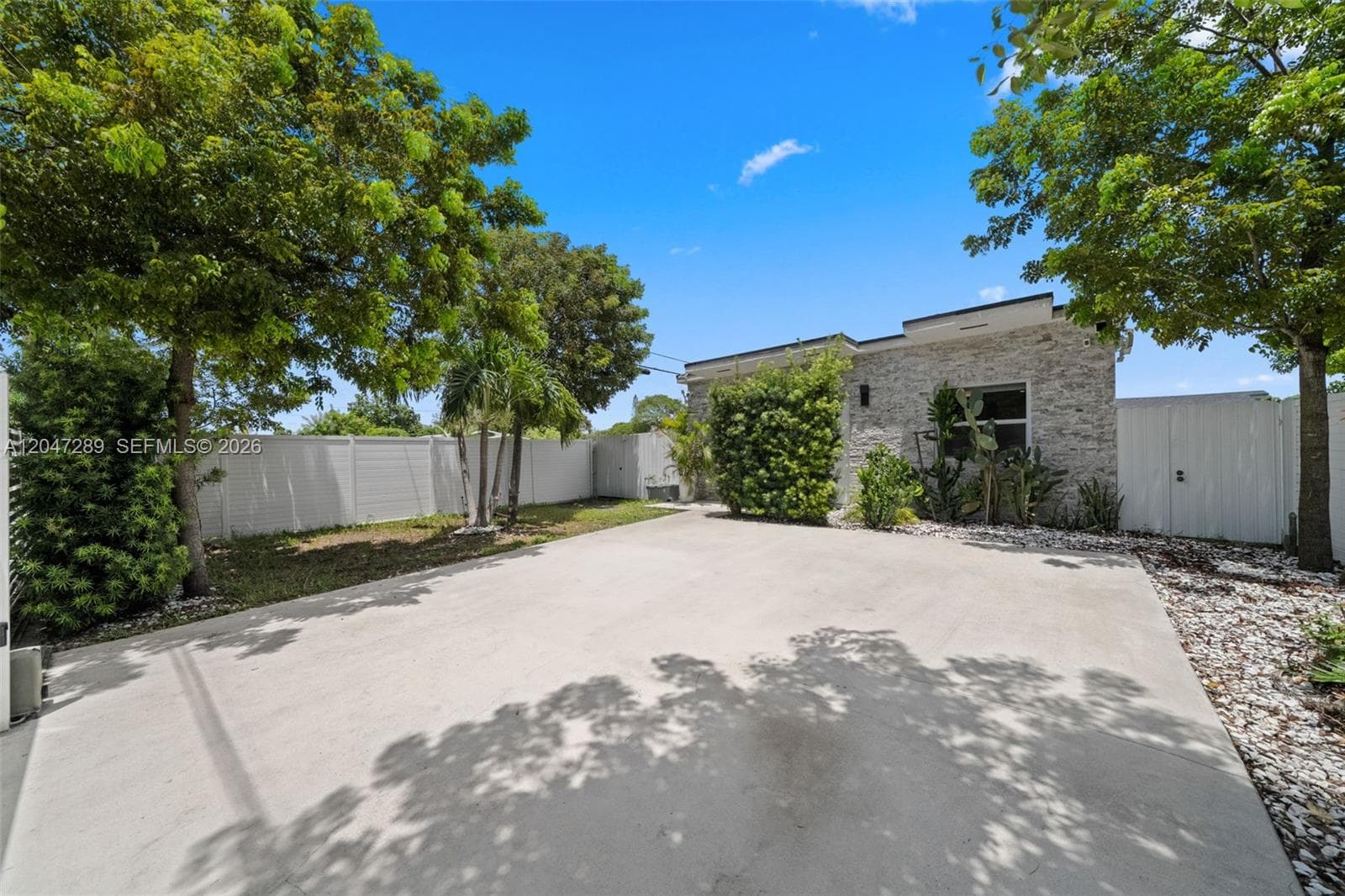 5629 NW 31st Ave, Miami FL 33142
