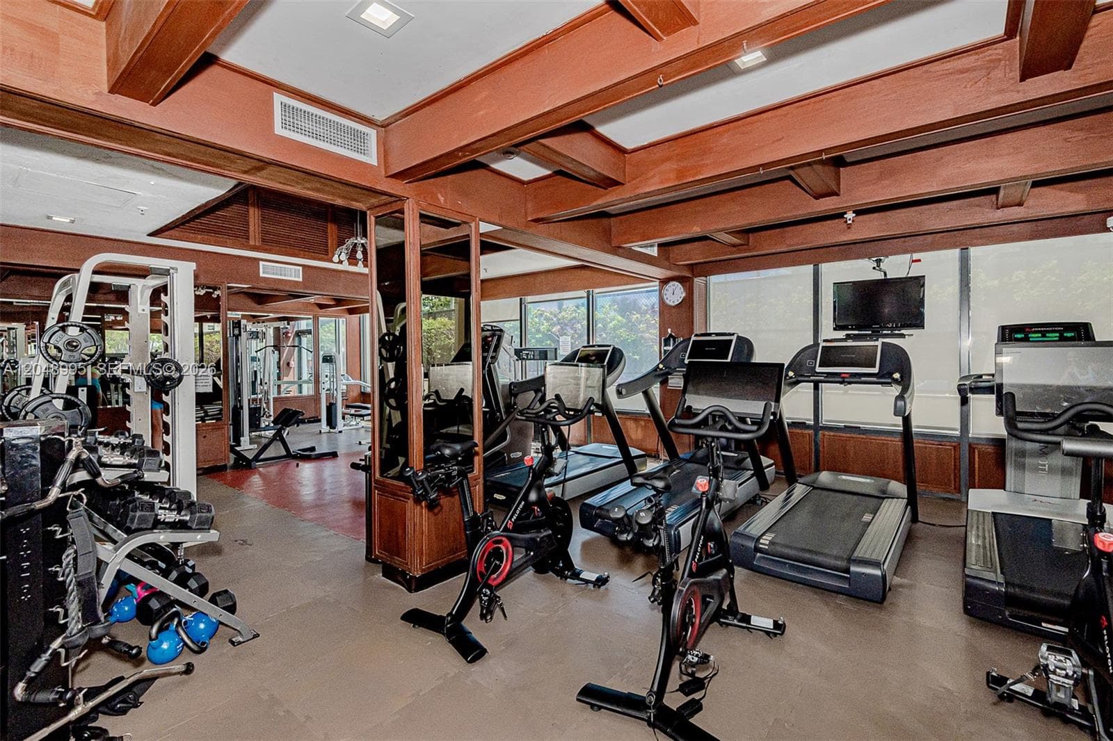 600 NE 36th St # 2018, Miami FL 33137