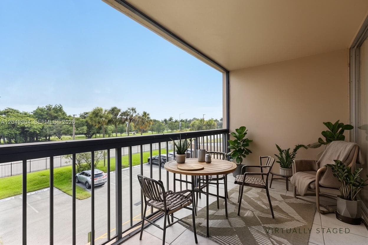 10425 SW 112th Ave # 302, Miami FL 33176